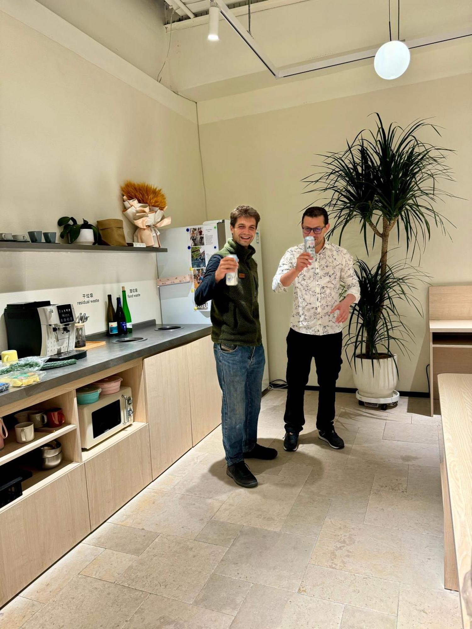 Hi Cozy International Youth Hostel East Nanjing Road & The Bund - Free Gym 上海 外观 照片